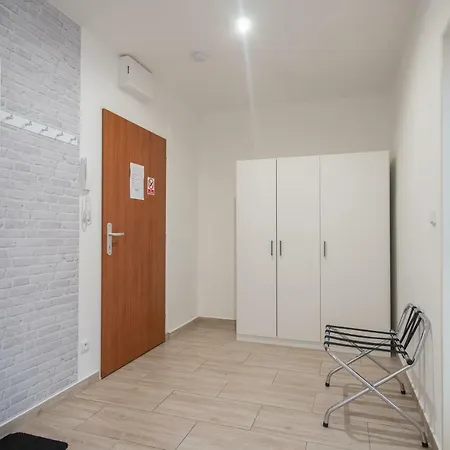 Blanicka 9 - 2 Apartment Prague
